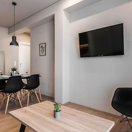 Piraeus Deluxe 2Bdr Apt - Near Metro And Port Экстерьер фото