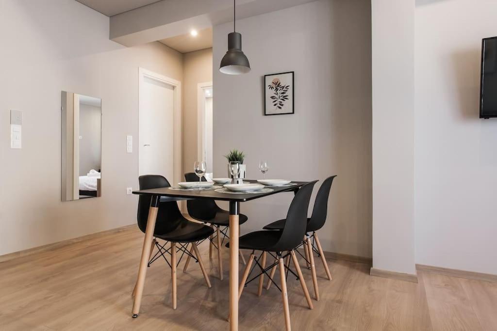 Piraeus Deluxe 2Bdr Apt - Near Metro And Port Экстерьер фото