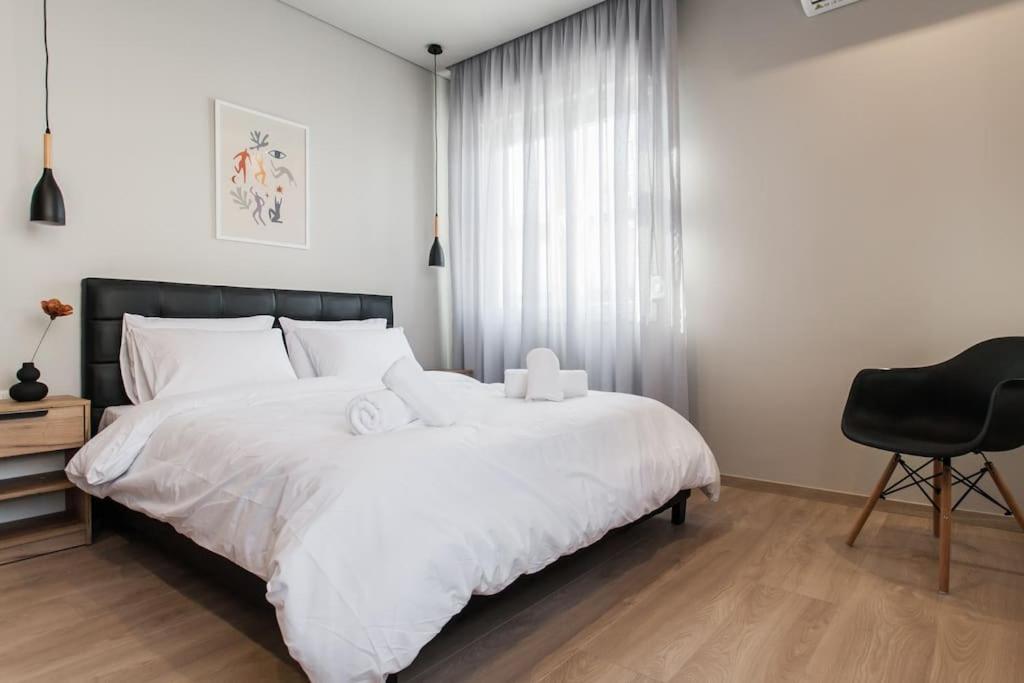 Piraeus Deluxe 2Bdr Apt - Near Metro And Port Экстерьер фото